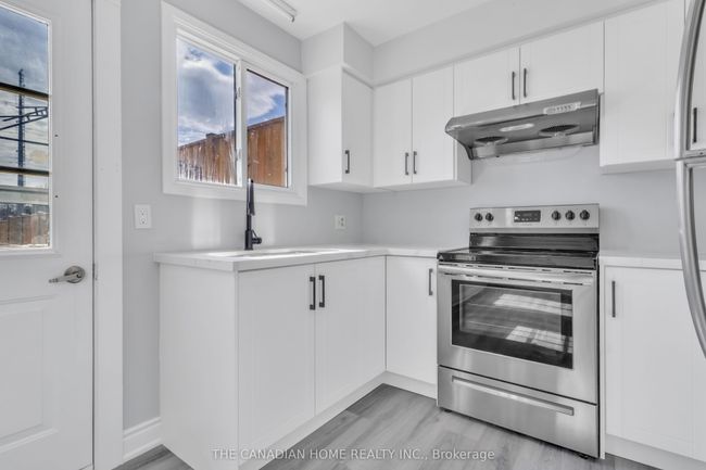 6596 Harmony Ave, House attached with 4 bedrooms, 2 bathrooms and 3 parking in Niagara Falls ON | Image 19