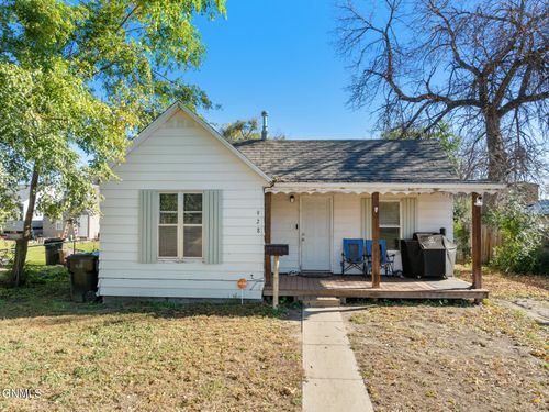 928 1st Avenue W, Williston, ND, 58801 | Card Image