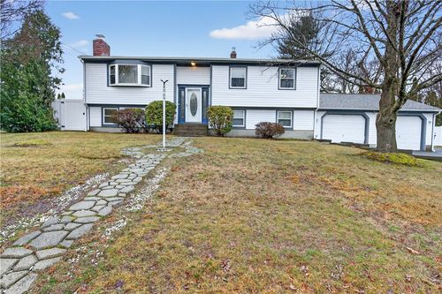 59 Bratt Ln, West Warwick, RI, 02893-5507 | Card Image