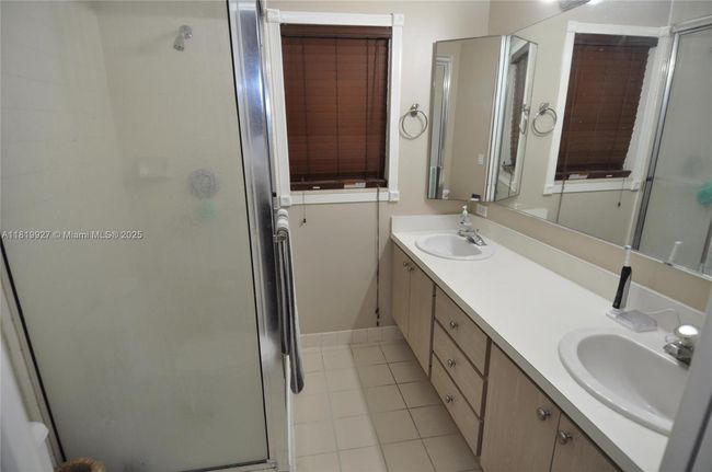 3317 - 3317 Sw Sunset Trace Cir, Townhouse with 2 bedrooms, 3 bathrooms and null parking in Palm City FL | Image 7