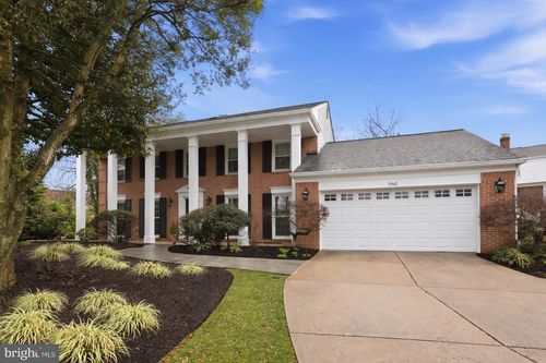 1 Paddock Ct, POTOMAC, MD, 20854-2328 | Card Image