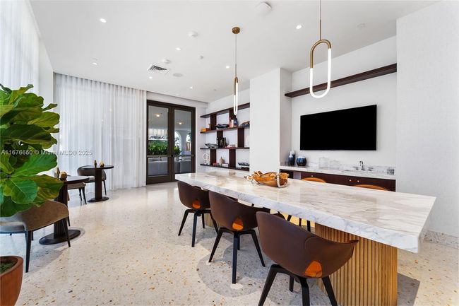 2005 - 2678 Tigertail Ave, Condo with 2 bedrooms, 2 bathrooms and null parking in Coconut Grove FL | Image 22