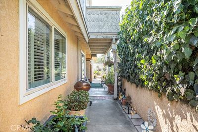 W 19th Street, House other with 3 bedrooms, 2 bathrooms and 2 parking in Costa Mesa CA | Image 2