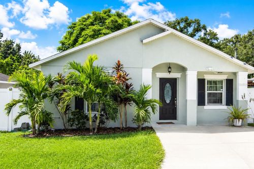 811 Hoffman Blvd, TAMPA, FL, 33612-4429 | Card Image