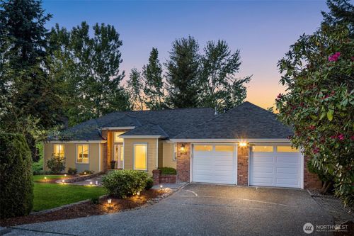 14102 Se 42nd St, Bellevue, WA, 98006-2352 | Card Image