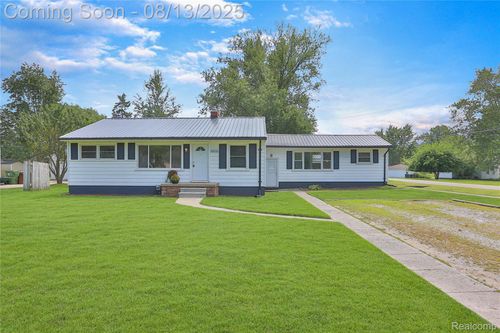 6936 Ryburn St, Shelby Township, MI, 48317-2464 | Card Image