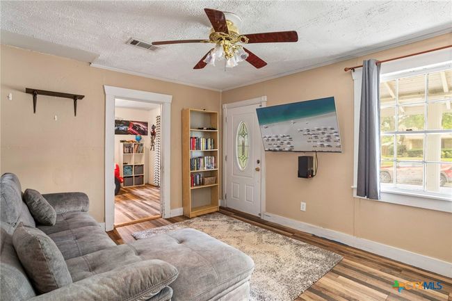 921 S Laurel Ave, House other with 3 bedrooms, 1 bathrooms and null parking in Luling TX | Image 10