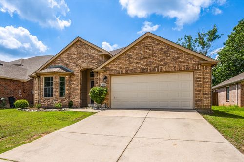 8616 Chisholm Trl, Cross Roads, TX, 76227-3837 | Card Image