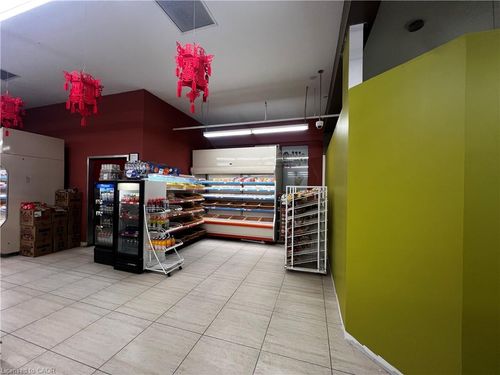 2-140 University Ave W, Waterloo, ON, N2L6J3 | Card Image