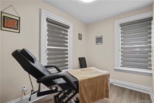 a-175 King St, Chappaqua, NY, 10514-3471 | Card Image