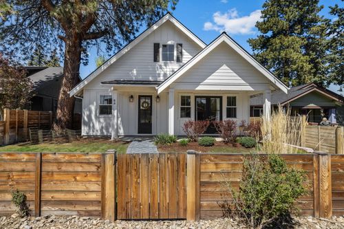 84 Nw Portland Ave, Bend, OR, 97703-1846 | Card Image