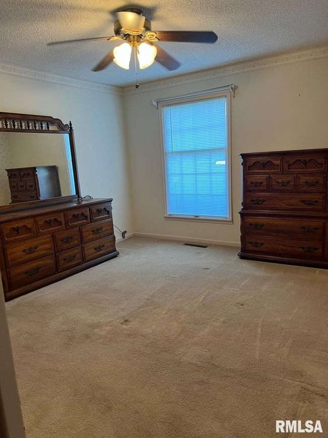 8 Shawnee Dr, House other with 3 bedrooms, 2 bathrooms and null parking in West Frankfort IL | Image 12