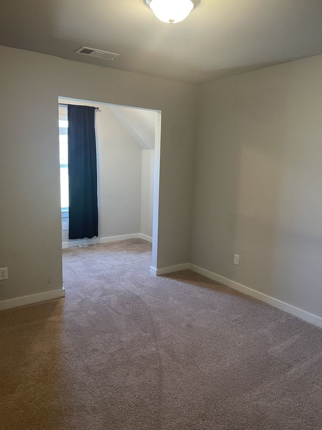 upstairs 2nd bedroom | Image 19