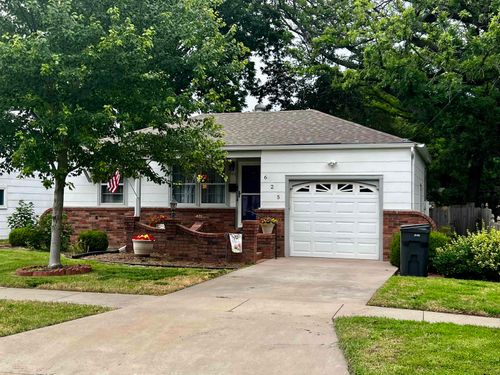 625 Grandview Ave, Newton, KS, 67114-2051 | Card Image