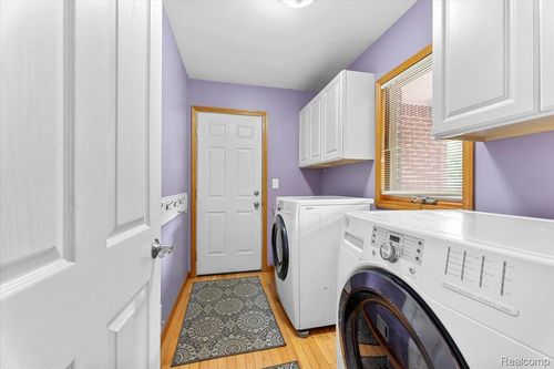 22069 Inkster Rd, Romulus, MI, 48174-9782 | Card Image