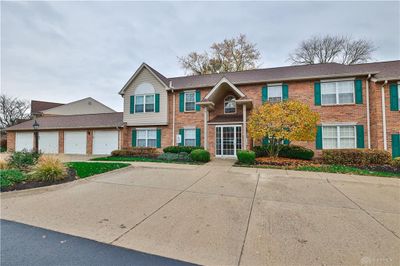 5 - 8851 Carrousel Park Circle, Condo with 2 bedrooms, 2 bathrooms and null parking in Colerain Township OH | Image 2