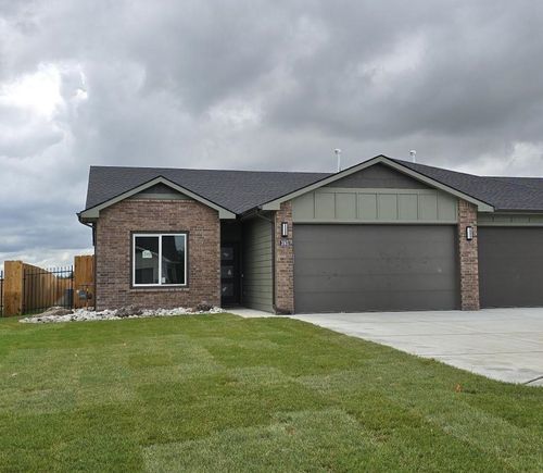 393 S Trails End Ct, Goddard, KS, 67052 | Card Image