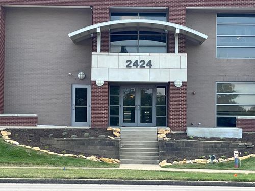 125-2424 Sir Barton Way, Lexington, KY, 40509-2521 | Card Image