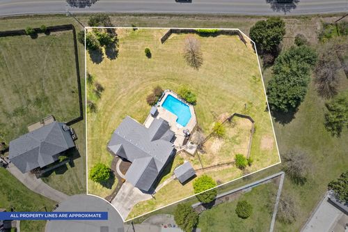 580 Mountain View Dr, Clarksville, TN, 37043-3886 | Card Image