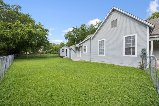 808 E High St, House other with 2 bedrooms, 1 bathrooms and null parking in Terrell TX | Image 21