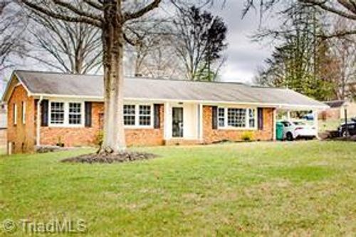 145 W Lake Rd, Eden, NC, 27288-7561 | Card Image