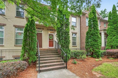 7960 Highland Blf, Sandy Springs, GA, 30328-2558 | Card Image