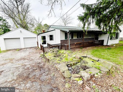 2311 Log Cabin Rd, YORK, PA, 17408-3932 | Card Image