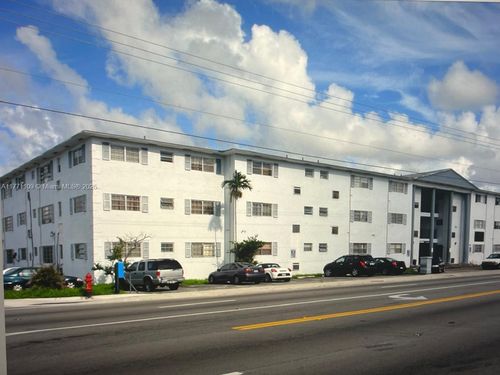 apt-211-13700 Ne 6th Ave, North Miami, FL, 33161-3757 | Card Image
