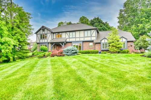 906 Squire Hill Ct, Crescent Springs, KY, 41017-1336 | Card Image