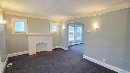 7542 Meadow Ave, Warren, MI, 48091-3020 | Card Image