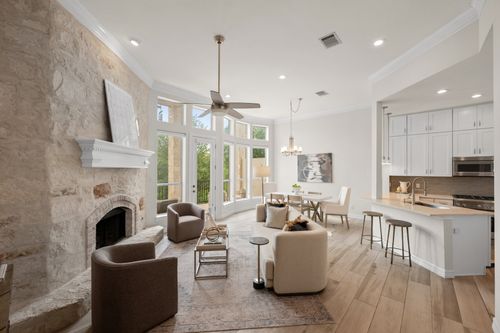 10-1701 Spyglass Dr, Austin, TX, 78746-7989 | Card Image