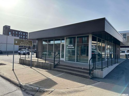 485 Central Ave, DUBUQUE, IA, 52001-7025 | Card Image