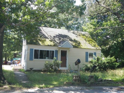143 Foster Rd, Tewksbury, MA, 01876-2843 | Card Image