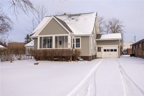 92 Burben, Gates, NY, 14624 | Card Image