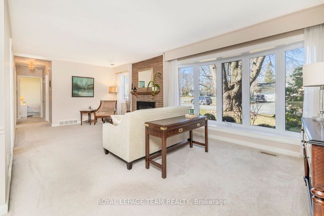 24 Ellery Cres, House other with 3 bedrooms, 2 bathrooms and 4 parking in Nepean ON | Image 17