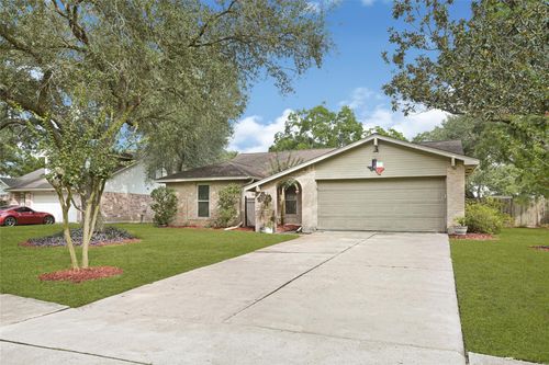 1101 Killarney Ave, Friendswood, TX, 77546-5321 | Card Image