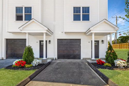 21-245 Norwich New London Tpke, Uncasville, CT, 06382-2515 | Card Image