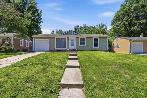 4300 S Liberty St, Independence, MO, 64055-4734 | Card Image