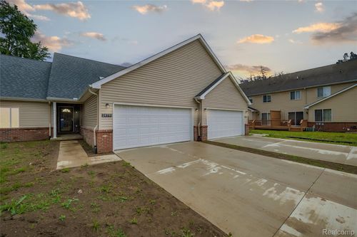 24790 Ashley Ct, Redford, MI, 48239-2623 | Card Image