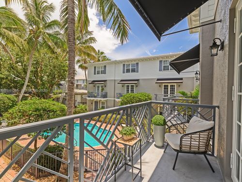 2249 9th Ave, Wilton Manors, FL, 33305-2202 | Card Image