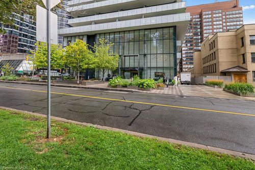 206-57 St Joseph St, Toronto, ON, M5S0C5 | Card Image