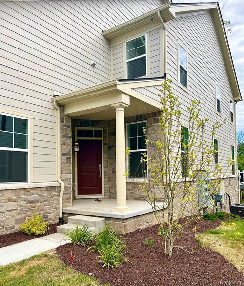 3364 Roseford Blvd, Ann Arbor, MI, 48105-2974 | Card Image