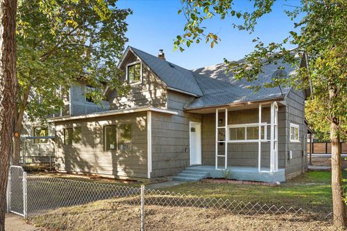 824 W Fairview Ave, Spokane, WA, 99205-3303 | Card Image