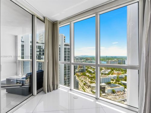 5303-18201 Collins Ave, Sunny Isles Beach, FL, 33160-5107 | Card Image