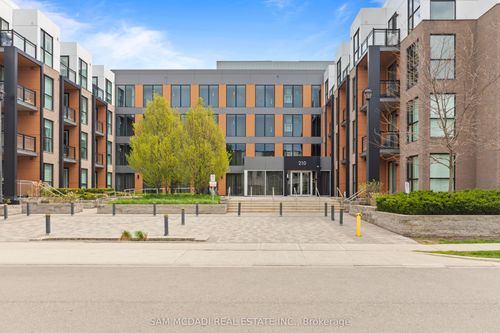 204-210 Sabina Dr, Oakville, ON, L6H0W6 | Card Image