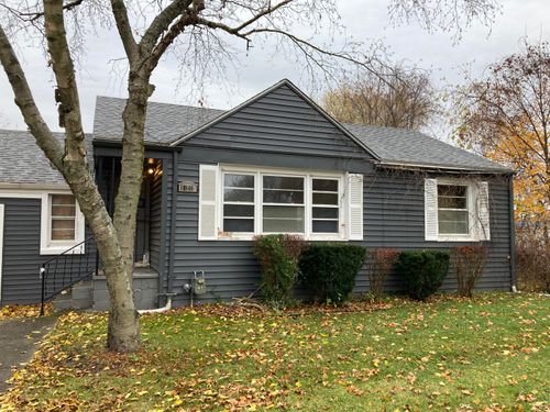 18646 Old Homestead Dr, Harper Woods, MI, 48225-2089 | Card Image