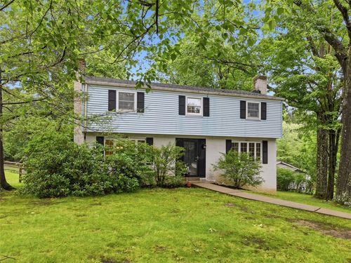 202 Falconhurst Dr, Pittsburgh, PA, 15238-2628 | Card Image