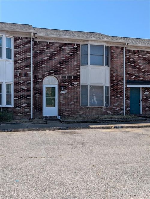 1939 Darnell Dr, Virginia Beach, VA, 23455-3142 | Card Image
