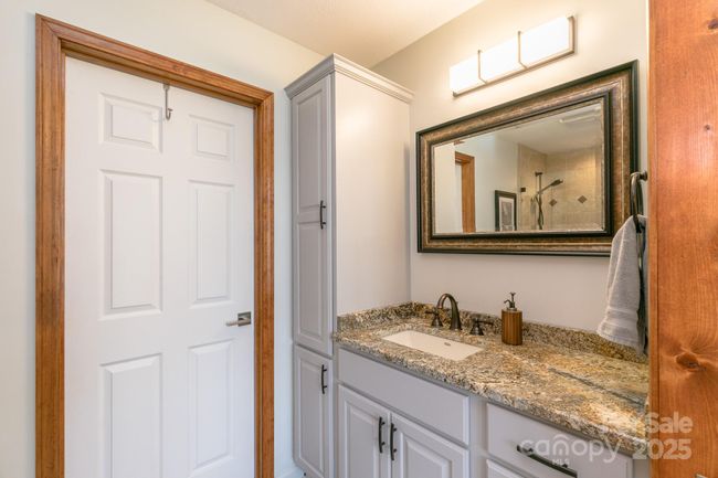 C - 220 Stoney Falls Loop, Condo with 3 bedrooms, 3 bathrooms and null parking in Burnsville NC | Image 22