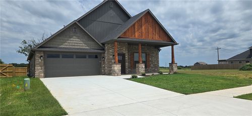 1000 Trestle Ln, Bentonville, AR, 72713-4064 | Card Image